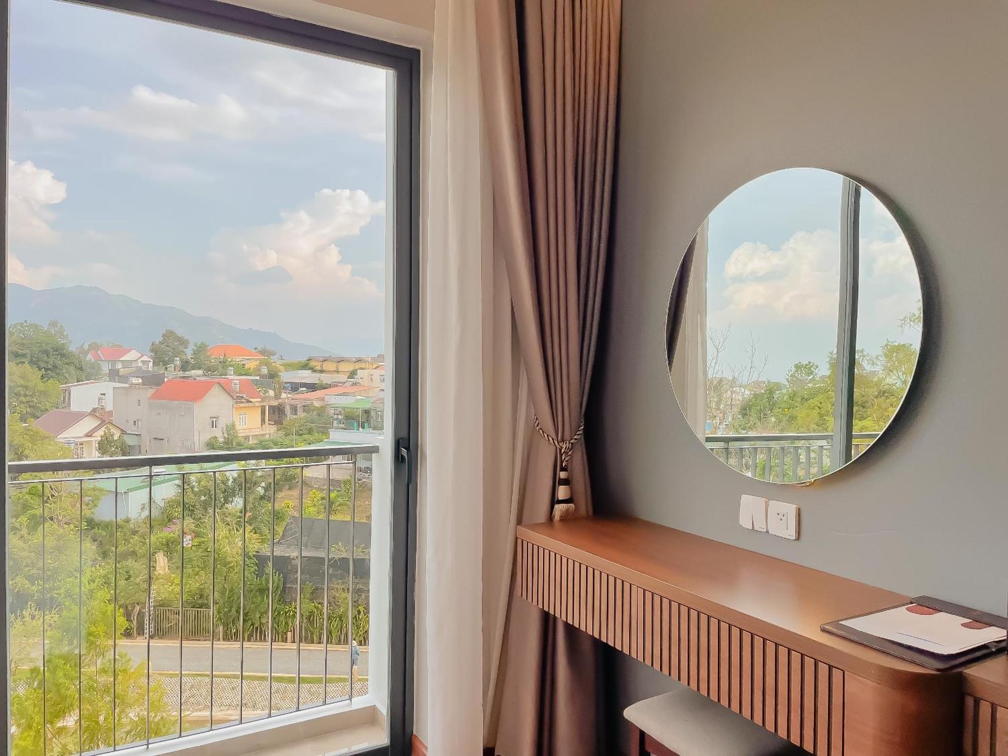 Sunflower Hotel & Resort Бао Лок Екстериор снимка