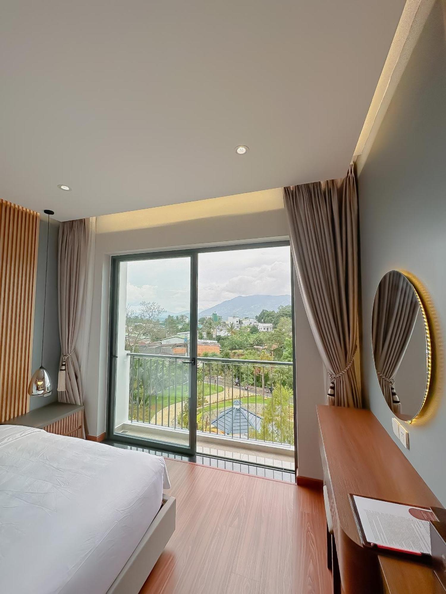 Sunflower Hotel & Resort Бао Лок Екстериор снимка